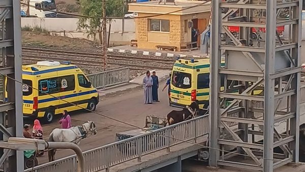 اصطدام قطار بجرار