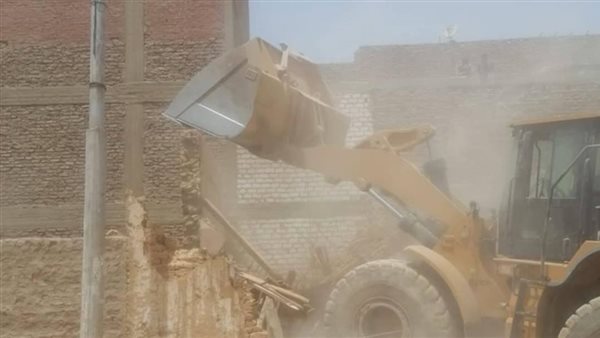 إزالة منزل آيل للسقوط