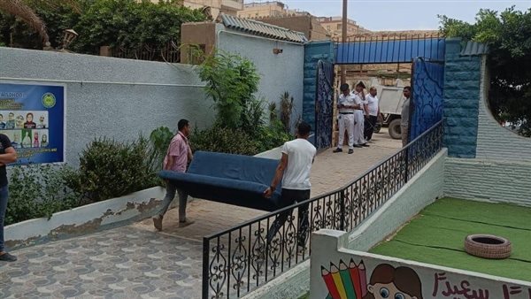 غلق وتشميع مدرسة
