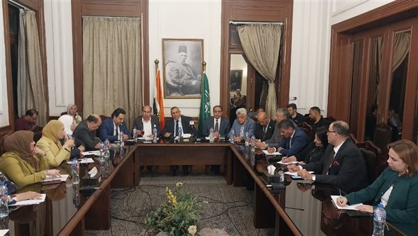 جانب من الجلسة النقاشية