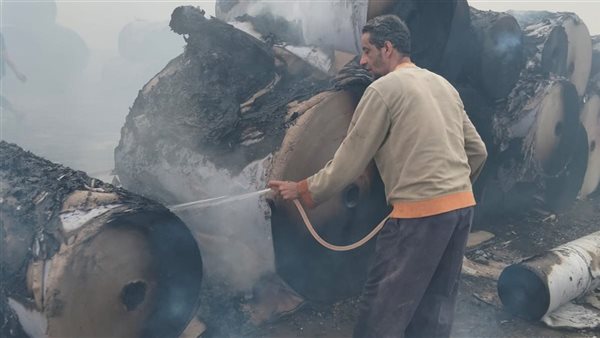 جانب من الحريق