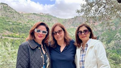 إلهام شاهين تنشر صورا صحبة ماجدة الرومي وكلوديا مارشيليان خلال زيارتها إلى لبنان |صور