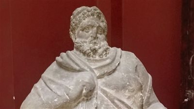 بعد تطوير سيناريو العرض.. المتحف المصري بالتحرير يعلن عرض تمثال حجري من العصر اليوناني الروماني لهيراكليس