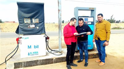 ضبط محطة تمويل سيارات لتجميعها 96 ألف لتر سولار وبنزين لبيعها بالسوق السوداء في البحيرة