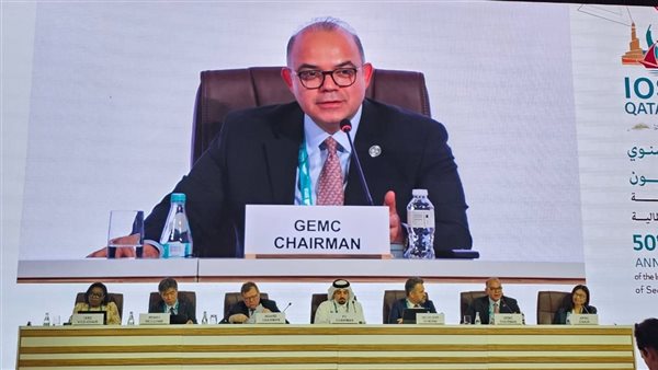 خلال الاجتماع