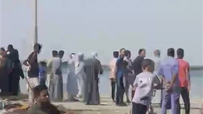 جهود مكثفة لانتشال جثمان طالب غرق في نهر النيل بقنا | صور