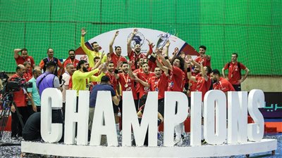 الأهلي يكرم رجال اليد بعد السداسية التاريخية