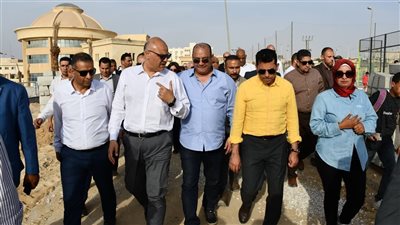 وزير الرياضة ومحافظ القليوبية يتفقدان مركز التنمية الشبابية بالعبور ويعلنان افتتاح الملعب الرئيسي