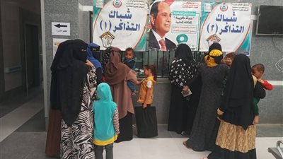 القوافل الطبية المتنقلة تقدم خدماتها المجانية لـ 871 مواطنًا في الفرافرة