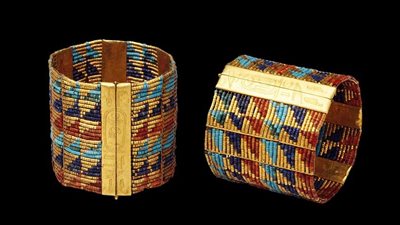 أبناؤها حرروا مصر من الهكسوس.. تعرف على الأساور الذهبية لـ الملكة إياح حتب 