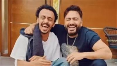 لأول مرة.. كزبرة يشارك تامر حسني في أغنية شعبية