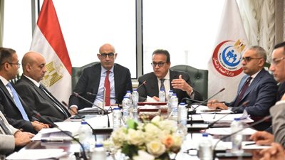 نائب رئيس الوزراء يوجه بدراسة إدخال مادة ريادة الأعمال بالمناهج التعليمية.. والإسراع في تعديل قانون التعليم