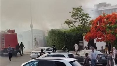 اندلاع حريق داخل هايبر سامي سلامة.. والحماية تحاول السيطرة عليه