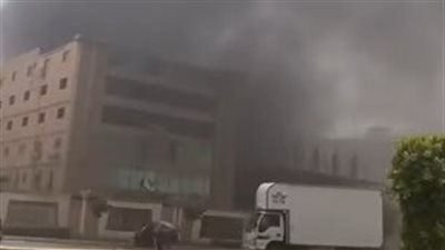 حريق سيارات داخل جراج بجوار مدرسة لغات في حدائق الأهرام بسبب الحر.. والحماية المدنية تسيطر 