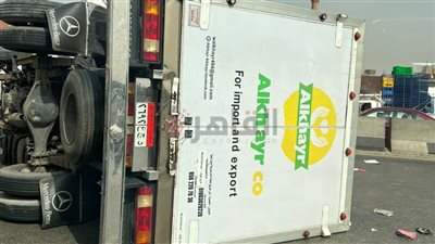 تكدس مروري بسبب انقلاب سيارة نقل على الطريق الدائري باتجاه محور صفط