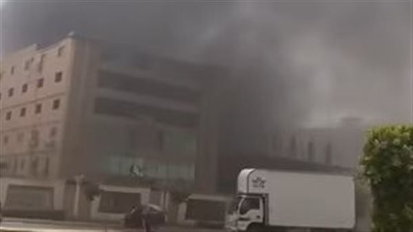 جانب من الحريق 