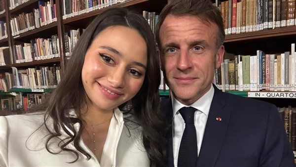 أيمانويل ماكرون ولينا