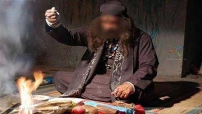 التحقيق مع دجال زعم قدرته على العلاج الروحاني في الإسكندرية