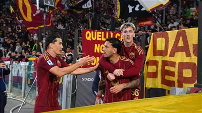 يواصل الزحف نحو مقعد بدوري الأبطال.. روما يكتسح ميلان بثلاثية بالدوري الإيطالي