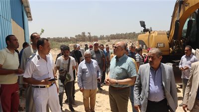 محافظ القليوبية يشهد إزالة شاملة لتعديات على الأراضي الزراعية بقرية القلج بالخانكة