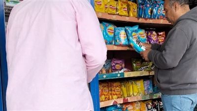 ضبط سلع غذائية منتهية الصلاحية خلال حملات تموينية بالبحيرة