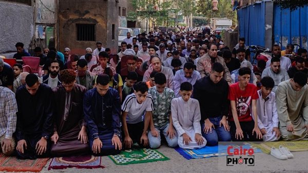 بالساعة والدقيقة..