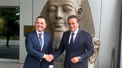 لاتفيا تلجأ لمصر لتوفير محاليل وريدية وسط أزمة نقص في أوروبا.. وتعاون أكاديمي مرتقب مع جامعة مصرية