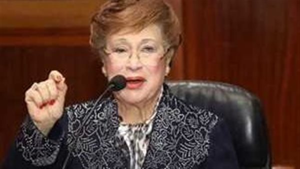 الدكتورة نوال الدجوي