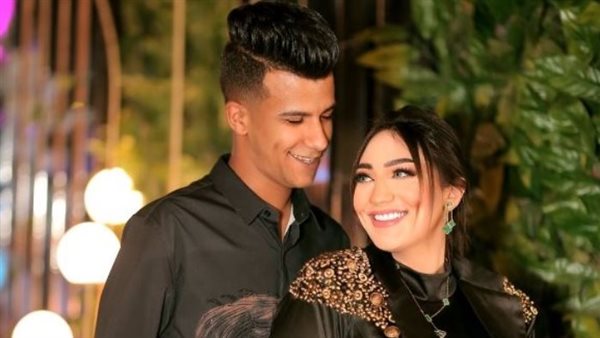 عصام صاصا وزوجته