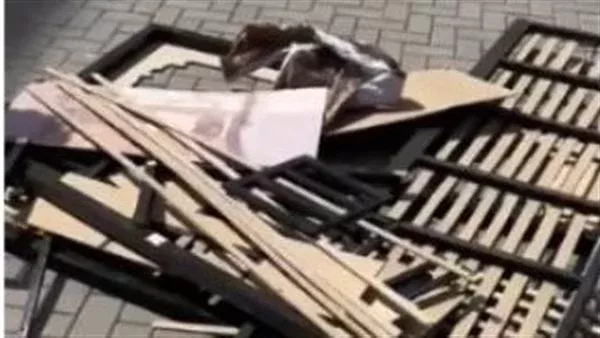 جانب من تكسير المشروع