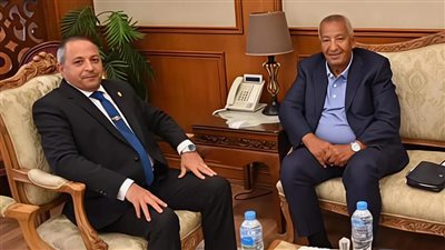 محافظ بورسعيد: أرحب باستمرار كامل أبو علي رئيسًا للنادي المصري تلبيةً لرغبة الجماهير.. وقبول الاستقالة ليس من سلطة المحافظ 