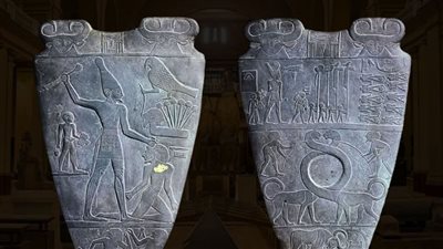 هل سيتم نقل لوحة الملك مينا من المتحف المصري بالتحرير؟ إدارة المتحف تجيب