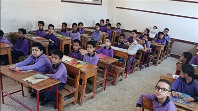 انطلاق امتحانات الفصل الدراسي الثاني لصفوف النقل بجميع مدارس السويس