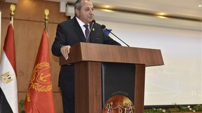 محافظ بورسعيد يشهد توزيع 49 جهازًا كهربائيًا على 42 أسرة من الأولى بالرعاية بالتعاون مع التضامن الاجتماعي| صور 