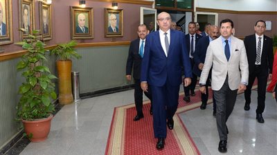 وزير الشباب والرياضة يزور جامعة المنصورة للمشاركة في مناقشة رسالة دكتوراه بكلية التجارة