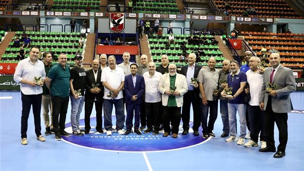 الأهلي يكرم قدامى