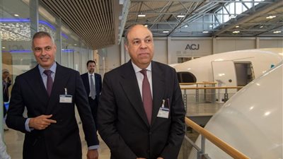 وزير الطيران: الشراكة مع إيرباص العالمية تساهم في دعم خططنا المستقبلية لتطوير قطاع الطيران المدني
