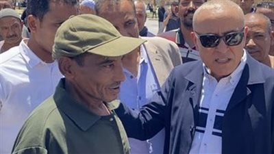 هسكنك في طيبة.. محافظ الأقصر يستجيب لطلب عامل نظافة بعد توقيفه للحصول على شقة سكنية