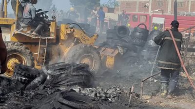 السيطرة على حريق داخل مخزن كاوتش بالدقهلية