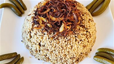 طريقة عمل المجدرة السورية.. ألذ عدس بالبرغل في حلة واحدة