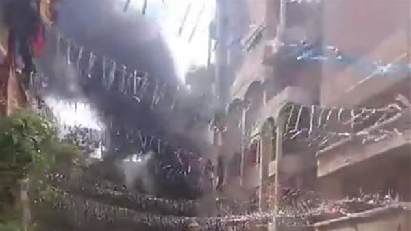 جانب من الحريق