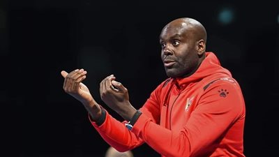 مصدر بالأهلي يكشف لـ القاهرة 24 حقيقة تقديم ديفيد ديفيز شكوى ضد خالد العوضي