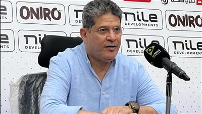 بيراميدز يستطلع رأي أيمن الرمادي بشأن تدريب الفريق حال رحيل يورتشيتش | خاص