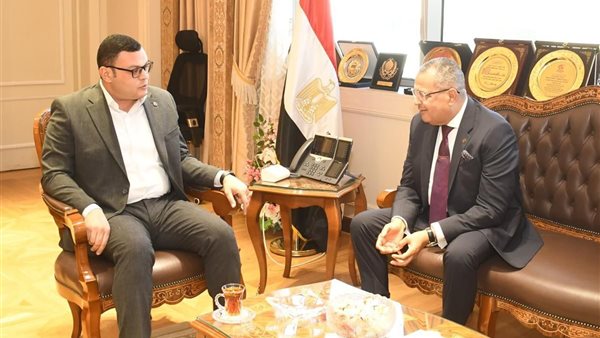 اجتماع وزير الإسكان