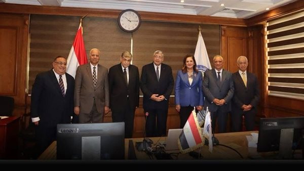  اللجنة المختصة بترشيح