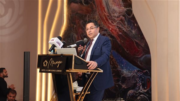 المحامي الدولى خالد