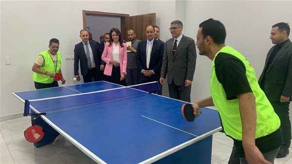 الدكتور عادل النجار