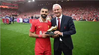 بعد موسم استثنائي.. كيف تناولت الصحف الإنجليزية إنجازات محمد صلاح مع ليفربول؟ 