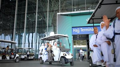 رئيس بعثة الحج الرسمية: وصول 8570 حاجًا إلى المدينة المنورة | صور