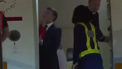 صفعة ماكرون.. كيف تناولت الصحف العالمية واقعة الرئيس الفرنسي وزوجته؟